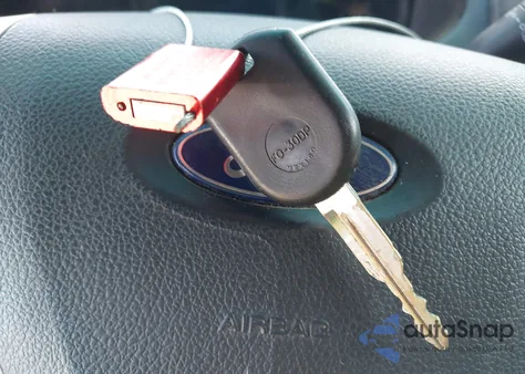 2013 Ford Explorer z USA, uszkodzony, nr VIN 1FM5K8B81DGC56237